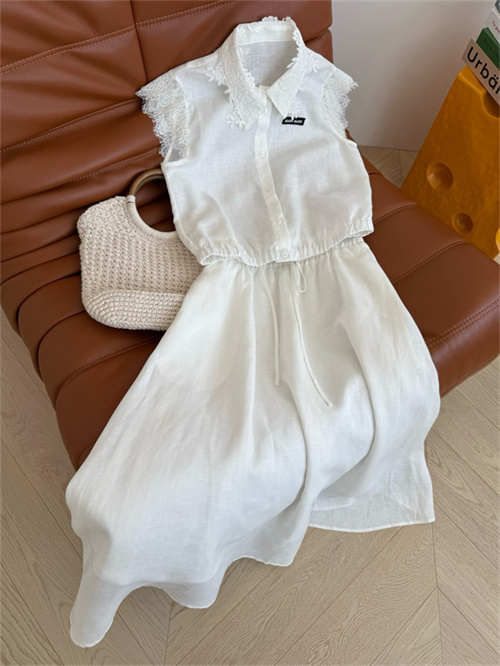 미우미우 민소매 셔츠 스커트 세트 M43902 2025/신상