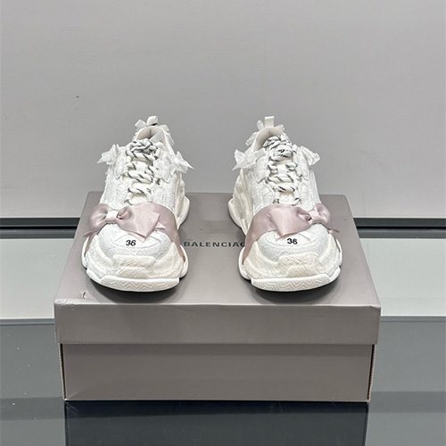 발렌시아가 여성용 스니커즈 B49128-2 2025/신상