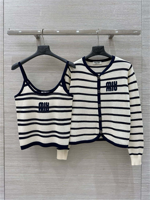 미우미우 가디건 민소매 세트 M32153 2025/신상
