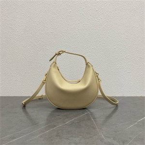 셀린느 숄더백 119599 2025/신상