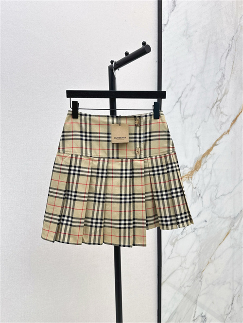 버버리 스커트 B73208 2025/신상