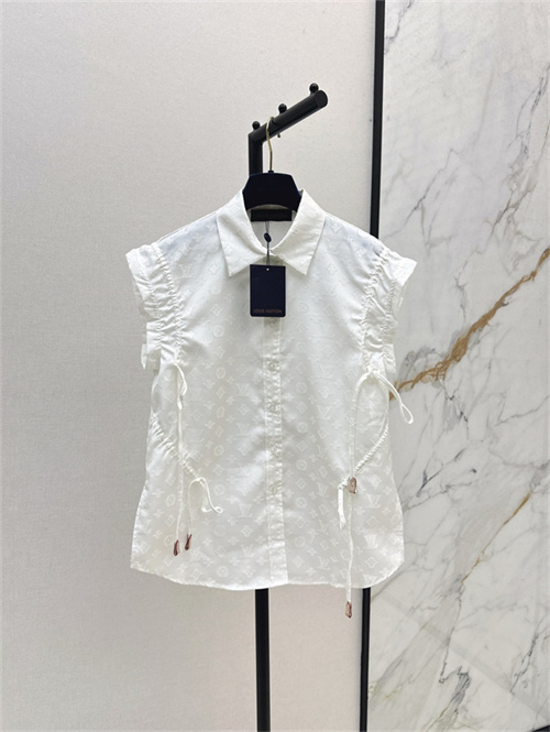 루이비통 민소매 셔츠 L72807 2025/신상