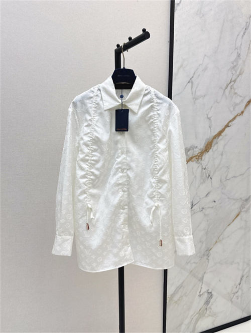 루이비통 긴팔 셔츠 L53109 2025/신상