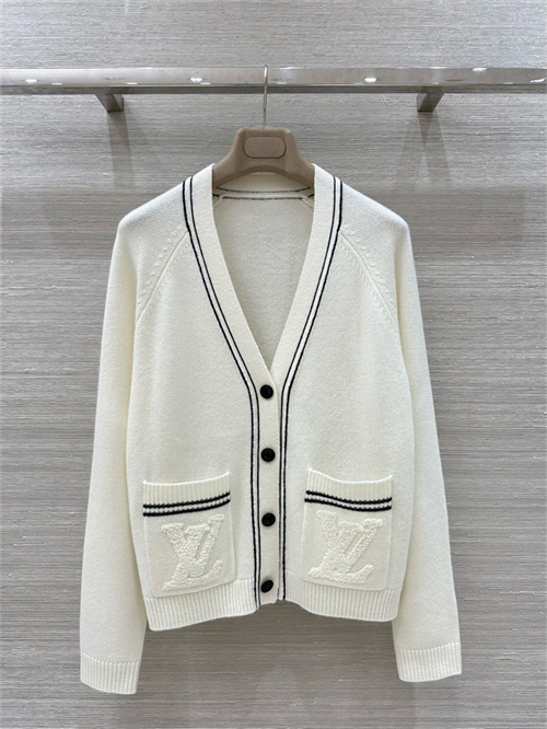 루이비통 긴팔 가디건 L74105 2025/신상