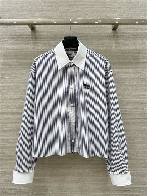 미우미우 긴팔 셔츠 M72406 2025/신상