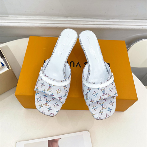 루이비통 여성용 슬리퍼 L68941-1 2025/신상