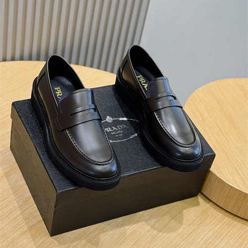 프라다 남성용 로퍼 P46643-1 2025/신상