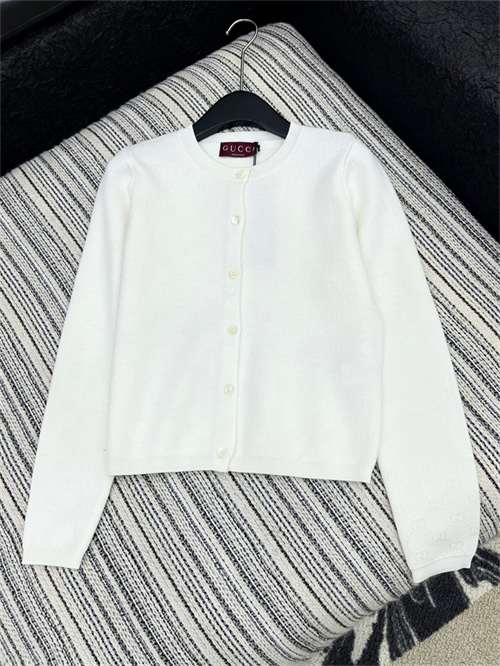 구찌 긴팔 가디건 G52609 2025/신상