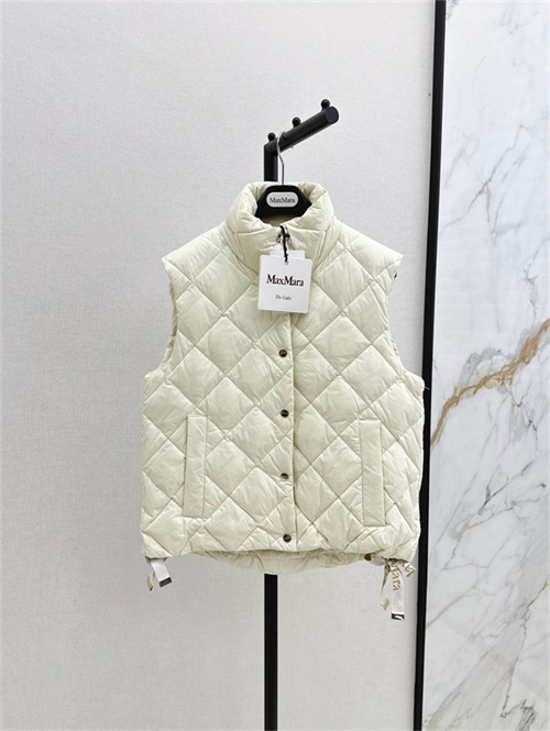 막스마라 패딩 조끼 (충전재-거위털) M55105 2025/신상