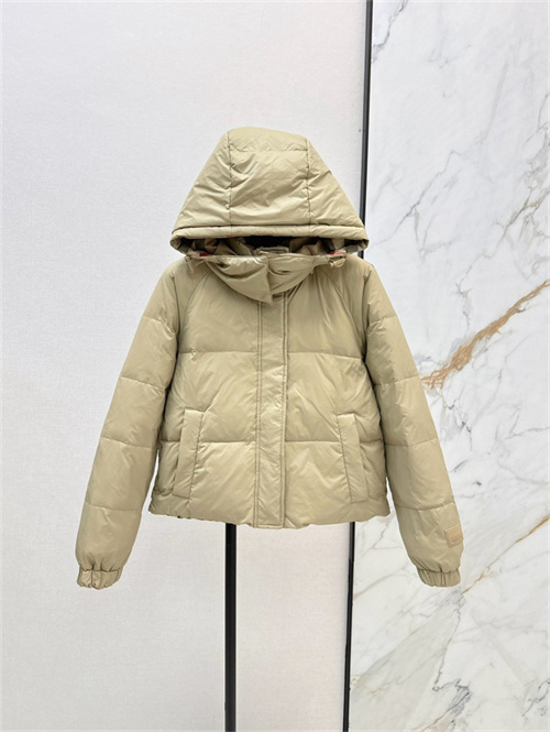 버버리 양면 후드 패딩 자켓 B36205 2025/신상