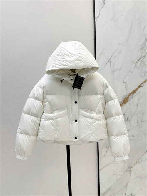 프라다 후드 패딩 자켓 (충전재-거위털) P66405 2025/신상