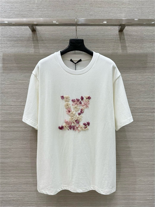 루이비통 반팔 티셔츠 L52157 2025/신상