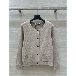 미우미우 긴팔 가디건 M12107 2025/신상