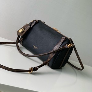 루이비통 익스프레스 숄더백 PM M26039 2025/신상