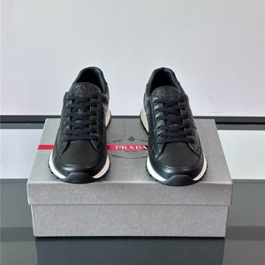 프라다 남성용 스니커즈 P99049-1 2025/신상