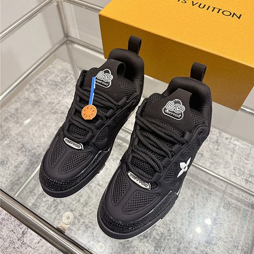 루이비통 남여공용 스니커즈 L94520-1 2025/신상