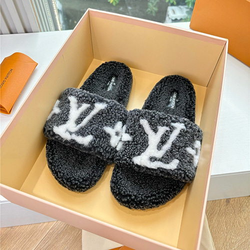 루이비통 여성용 슬리퍼 L68861-1 2025/신상