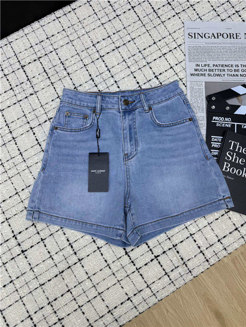 생로랑 데님 반바지 Y52302 2025/신상
