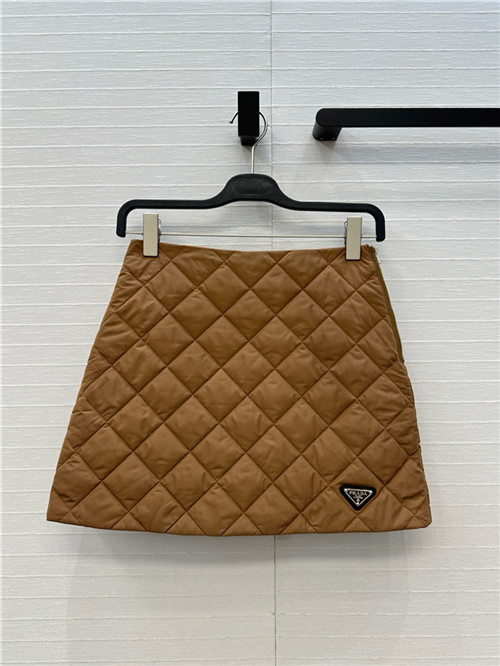 프라다 솜 스커트 P22808 2025/신상