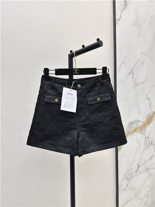 샤넬 반바지 C72606 2025/신상