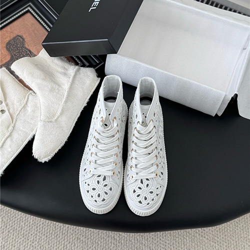 샤넬 여성용 스니커즈 C42404-2 2025/신상