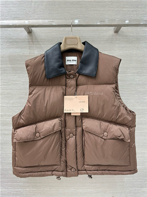 미우미우 패딩 조끼 (충전재-거위털) M54704 2025/신상