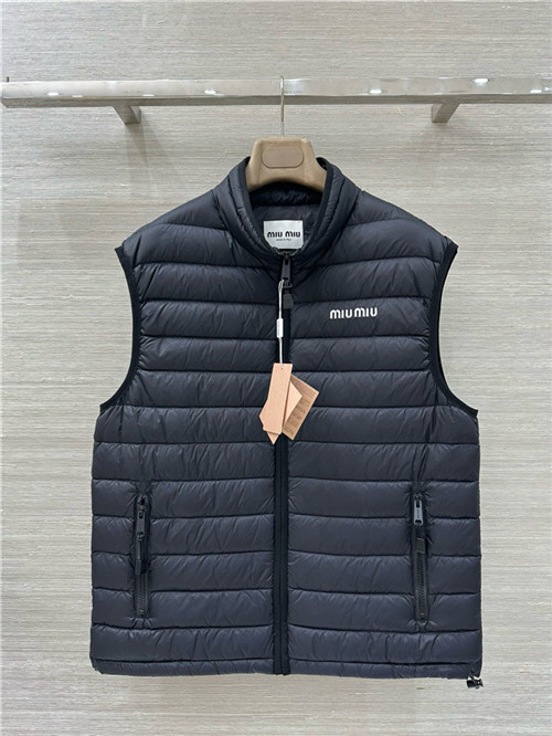 미우미우 패딩 조끼 (충전재-거위털) M54204 2025/신상