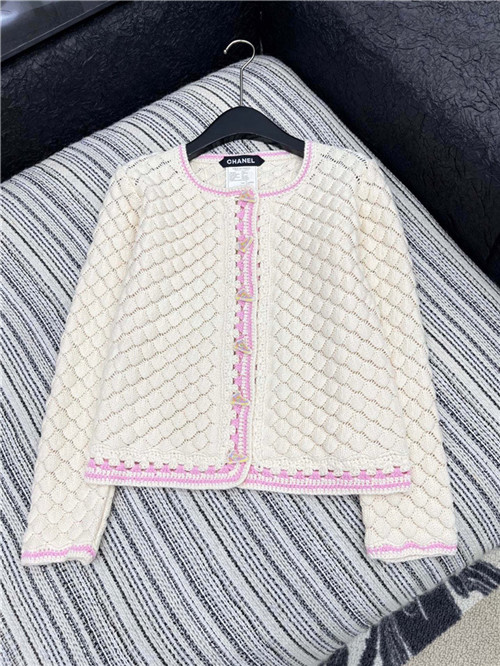 샤넬 긴팔 가디건 C64108 2025/신상