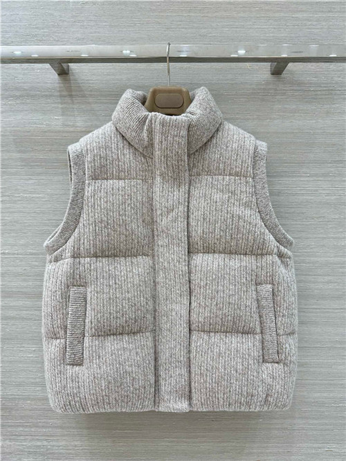 브루넬로 쿠치넬리 패딩 조끼 (충전재-거위털) B69802 2025/신상