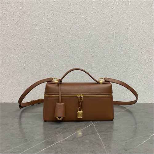 로로피아나 엑스트라 백  LP23 2025/신상