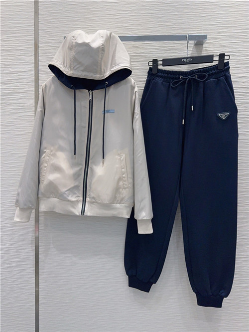프라다 후드 트레이닝 세트 P64505 2025/신상
