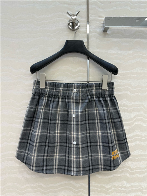 미우미우 스커트 M92490 2025/신상