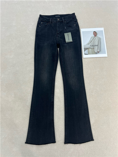 발렌시아가 청바지 B92601 2025/신상