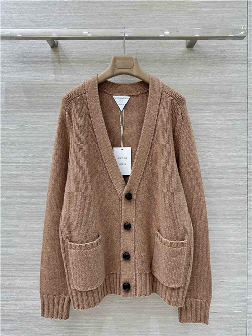 보테가 캐시미어 긴팔 가디건 B83755 2025/신상