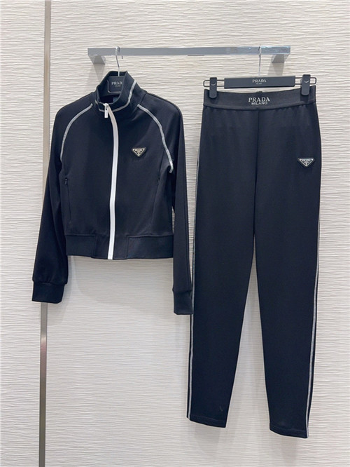 프라다 트레이닝 세트 P84105 2025/신상