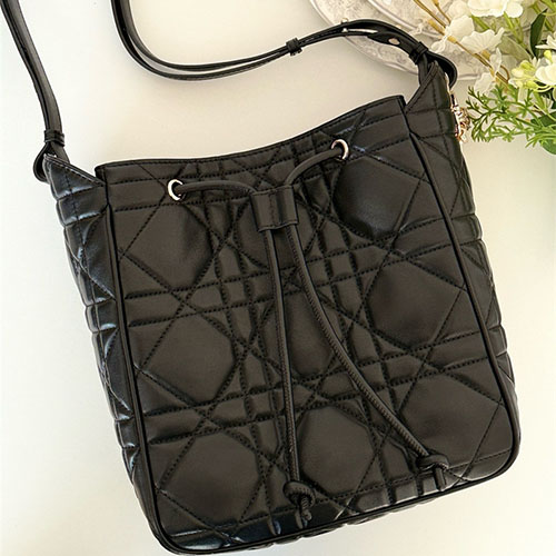 디올 버킷백 미디움 D1117 2025/신상