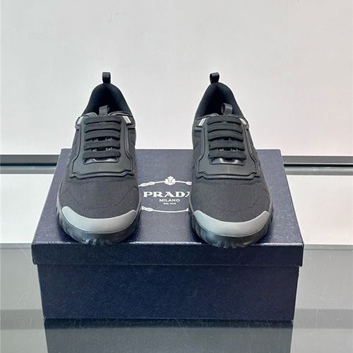 프라다 남성용 스니커즈 P46236-1 2025/신상