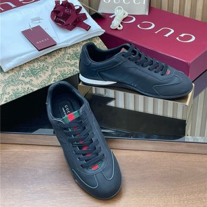 구찌 남여공용 스니커즈 G35382-2 2026/신상