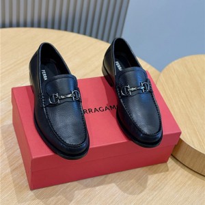 페레가모 남성용 로퍼 F30504-1 2026/신상