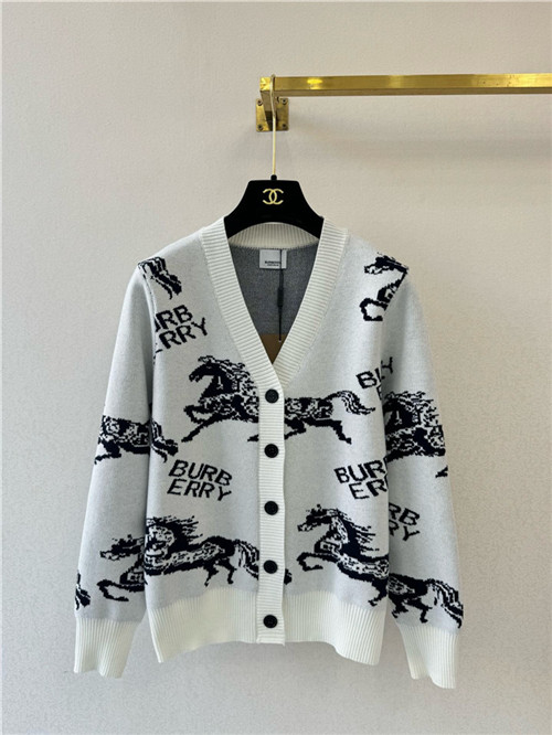 버버리 긴팔 가디건 B52301 2026/신상