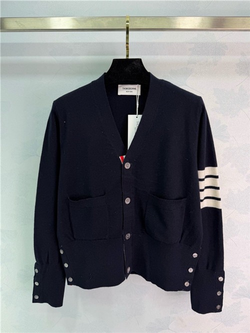 톰브라운 긴팔 가디건 T12654 2026/신상