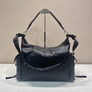 프라다 익스플로러 사이드 포켓 소가죽 메신저백 2VH204 2026/신상