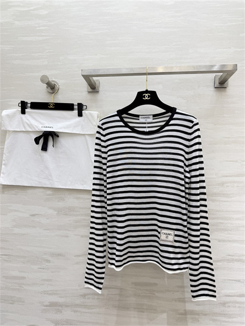 샤넬 긴팔 티셔츠 C02409 2026/신상