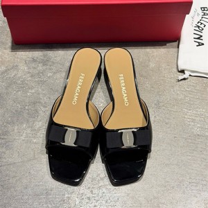페레가모 여성용 슬리퍼 (굽높이3CM) F45726-2 2026/신상