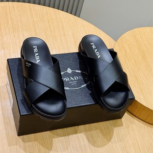 프라다 남성용 슬리퍼 P35652-2 2026/신상