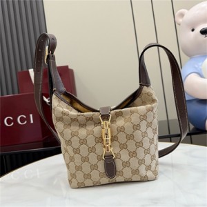 구찌 제너레이션 크로스백 A002LF 2026/신상