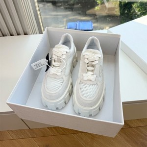 프라다 여성용 스니커즈 P68433-1 2026/신상